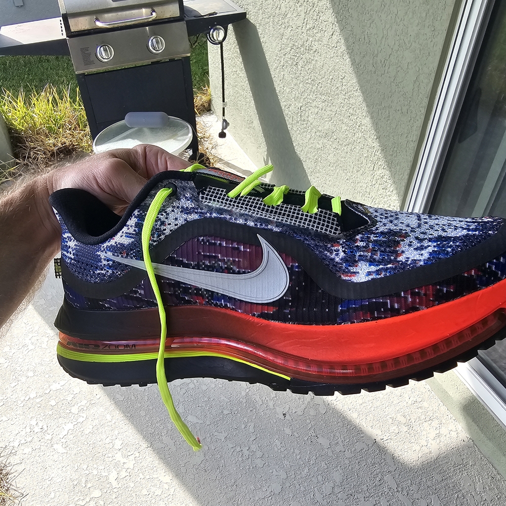 Size 10.5 - Nike Pegasus Premium Multi-Pixel